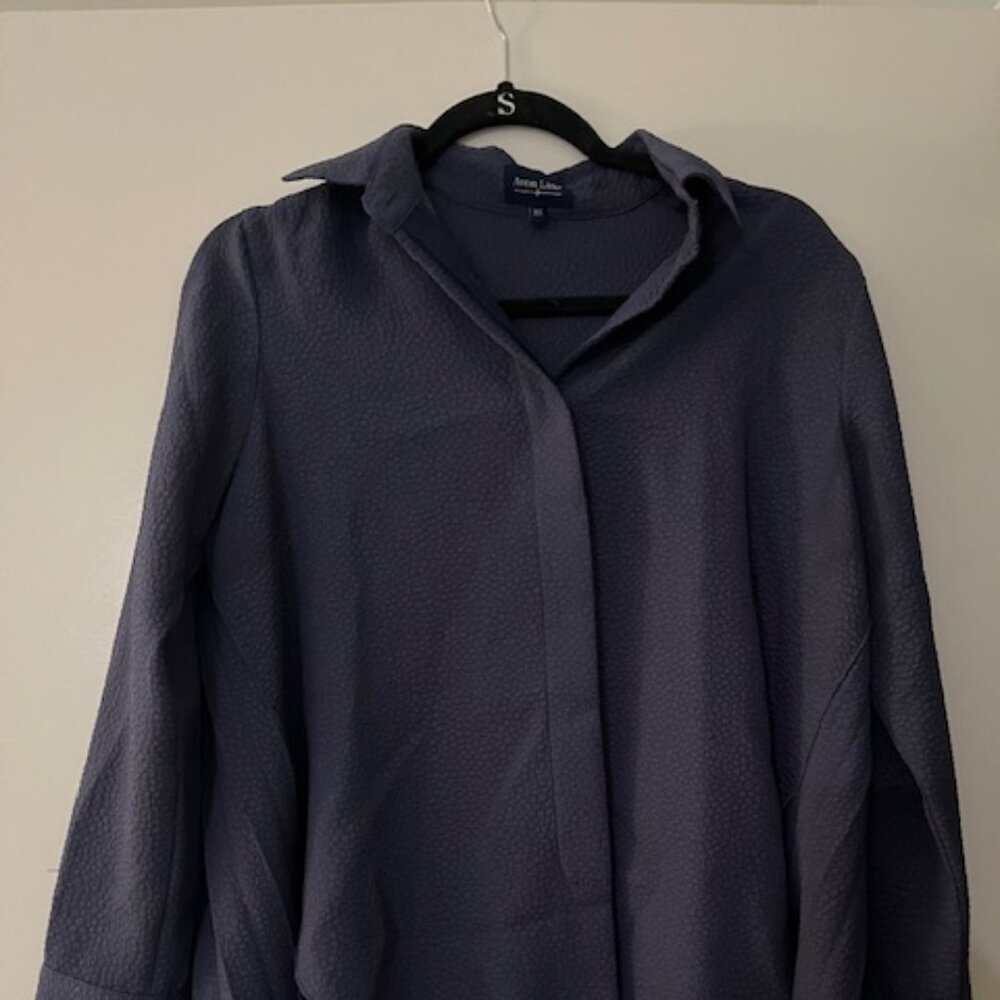 Avon Lane by Tuckernuck Navy Blouse